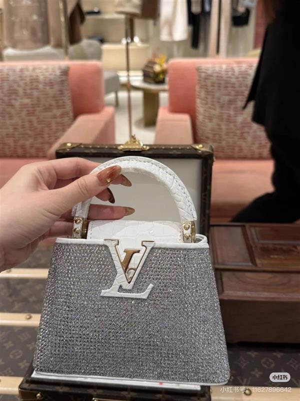 2026120164335283 870